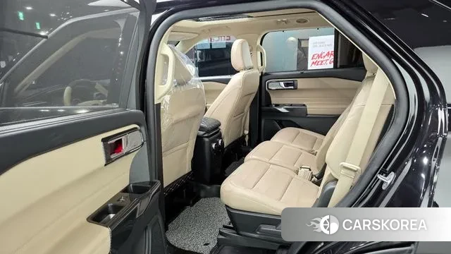 Ford Explorer 6th Generation 2022 Черный из Кореи, фото 3