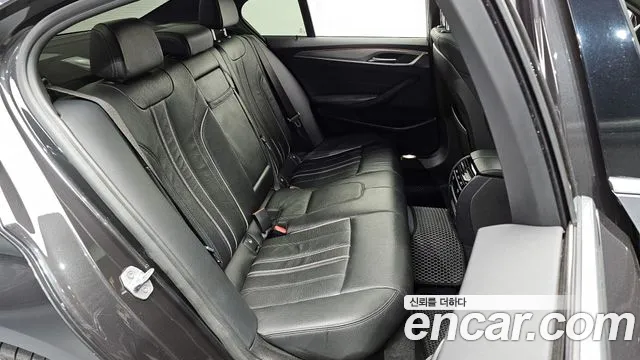 BMW 5 Series (G30) id 2850812 из Кореи 3