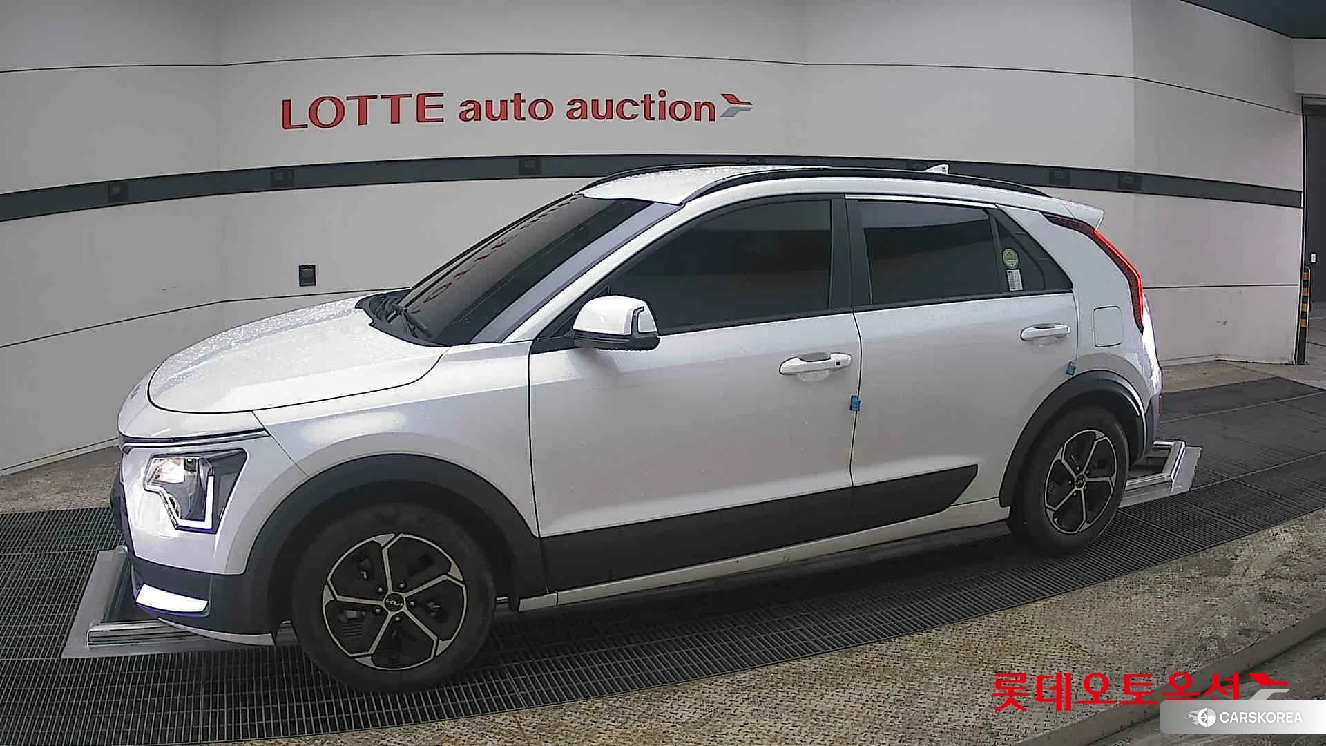 Kia Niro Hybrid 2022 Snow White Pearl (optional) из Кореи, фото 3