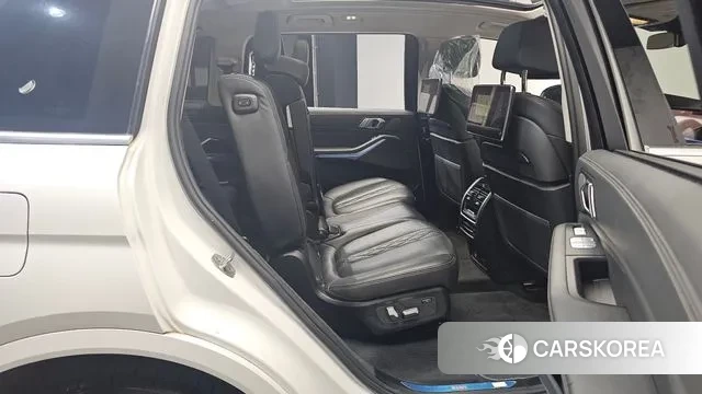 BMW X7 (G07) 2022 Белый из Кореи, фото 3