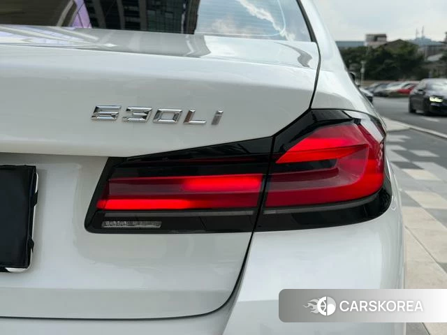 BMW 5 series 2023 Белый из Китая, фото 3