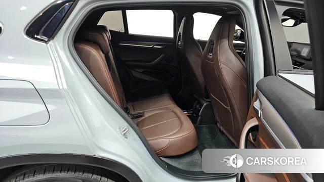 BMW X2 (F39) 2021 Светло-серебряный цвет из Кореи, фото 3