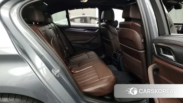 BMW 5 Series (G30) 2023 Серый из Кореи, фото 3