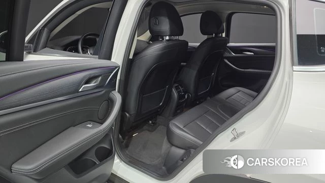 BMW X4 (G02) 2024 Белый из Кореи, фото 3