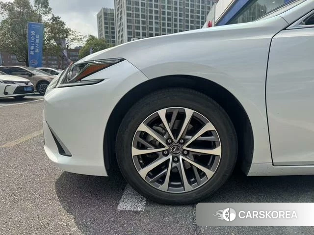 Lexus ES 2021 Белый из Китая, фото 3