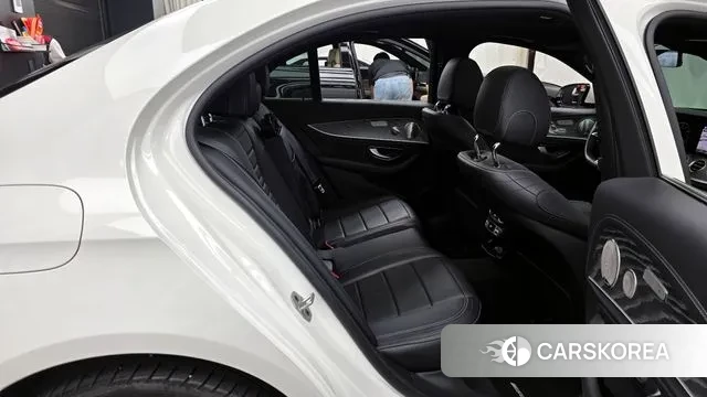 Mercedes-Benz E-Class W213 2021 Белый из Кореи, фото 3