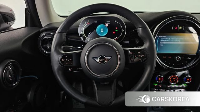 Mini Cooper 2023 Белый из Кореи, фото 3