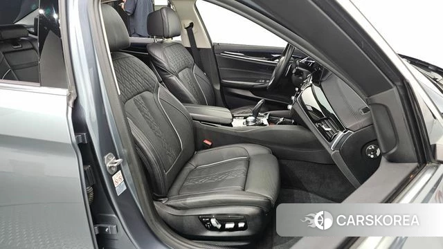 BMW 5 Series (G30) 2019 Серый из Кореи, фото 3