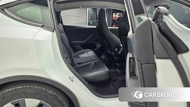 Tesla Model Y 2023 Белый из Кореи, фото 3