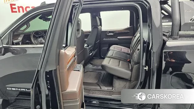 GMC Sierra 2024 Черный из Кореи, фото 3