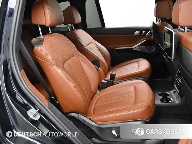 BMW X7 (G07) 2022 Черный из Кореи, фото 3