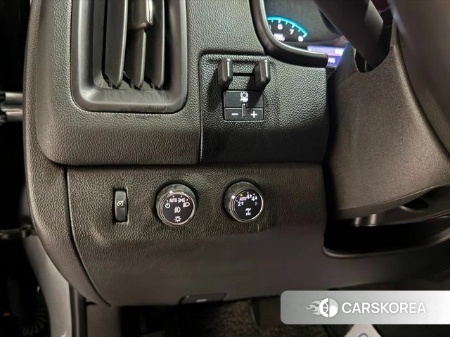 Chevrolet (GM Daewoo) Real New Colorado 2020 Серебристо-серый из Кореи, фото 3