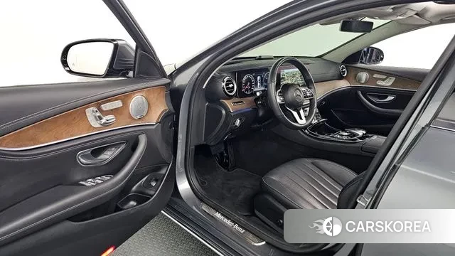 Mercedes-Benz E-Class W213 2019 Серый из Кореи, фото 3