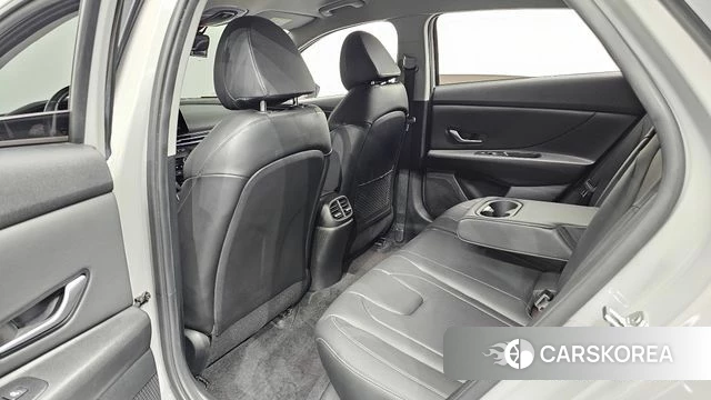 Hyundai Avante (CN7) 2020 Серебристо-серый из Кореи, фото 3