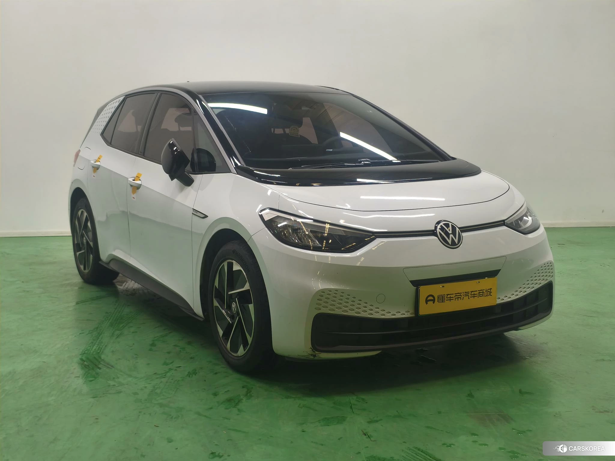 Volkswagen ID.3 2023 Белый из Китая, фото 3