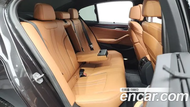 BMW 5 Series (G30) id 2712495 из Кореи 3