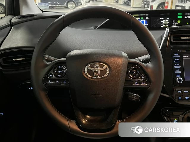 Toyota Prius 4th Generation 2021 Серебристо-серый из Кореи, фото 3