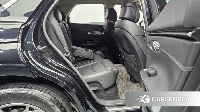 Genesis GV70 2022 Черный из Кореи, фото 3