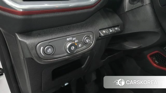 Chevrolet (GM Daewoo) Trailblazer 2023 Белый из Кореи, фото 3