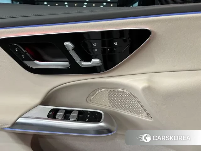 Mercedes-Benz E-Class W214 2024 Белый из Кореи, фото 3