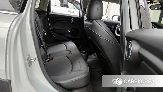 Mini Cooper 2019 Серебряный из Кореи, фото 3