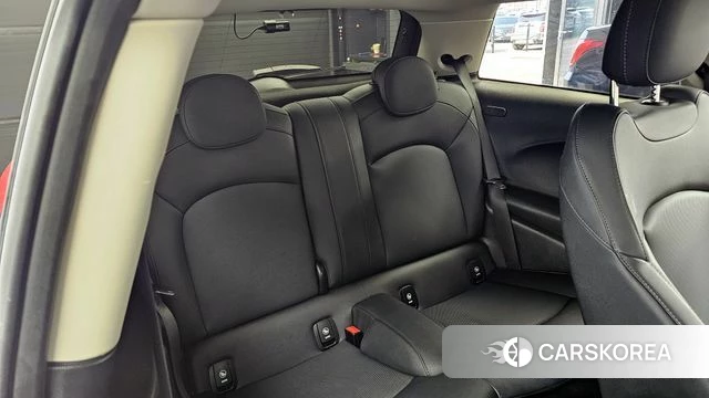 Mini Cooper 2023 Красный из Кореи, фото 3