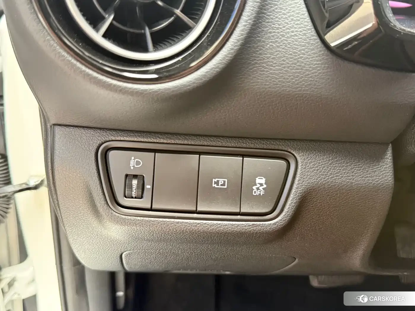 Kia K3 2023 Белый из Китая, фото 3