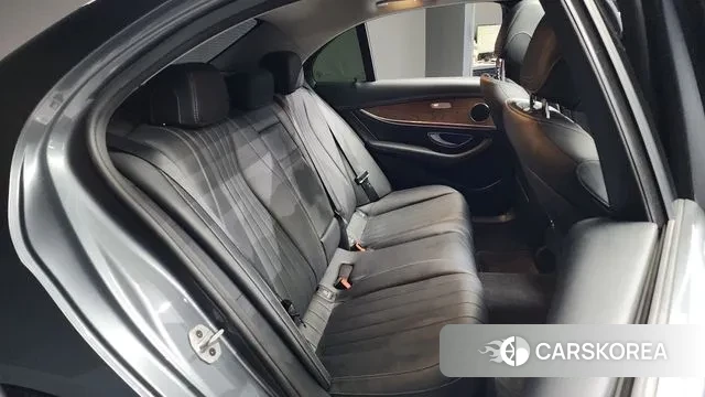 Mercedes-Benz E-Class W213 2020 Серый из Кореи, фото 3
