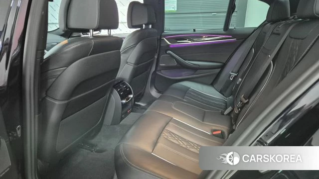 BMW 5 Series (G30) 2023 Черный из Кореи, фото 3