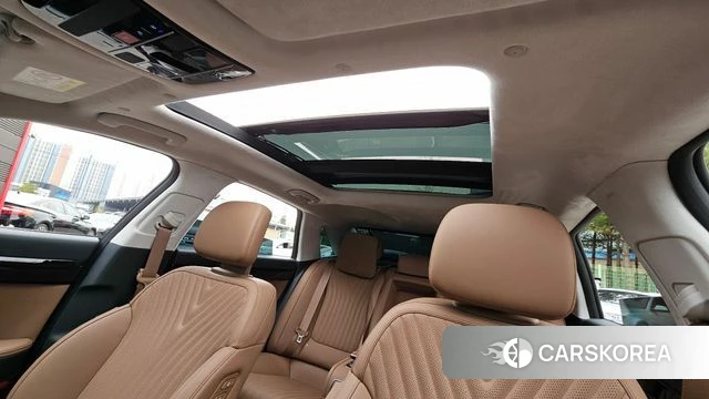 Hyundai Grandeur Hybrid (GN7) 2025 Белый из Кореи, фото 3