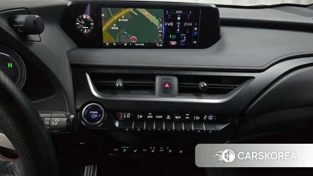 Lexus UX250h 2021 Белый из Кореи, фото 3