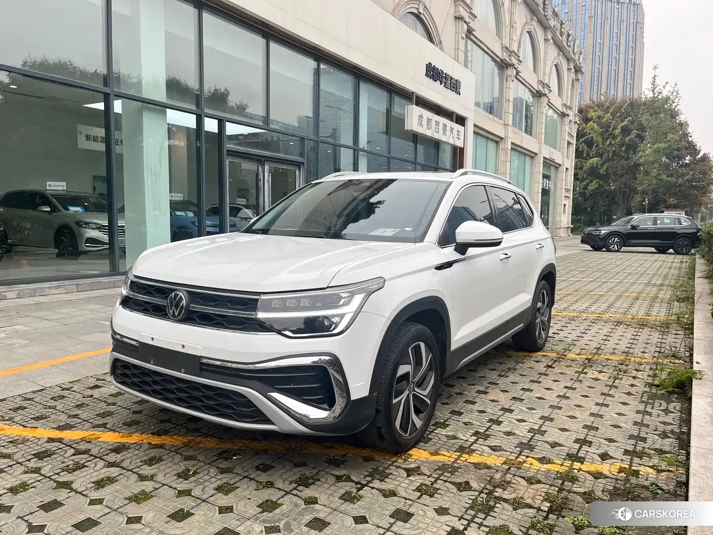 Volkswagen Tharu 2025 Белый из Китая, фото 3