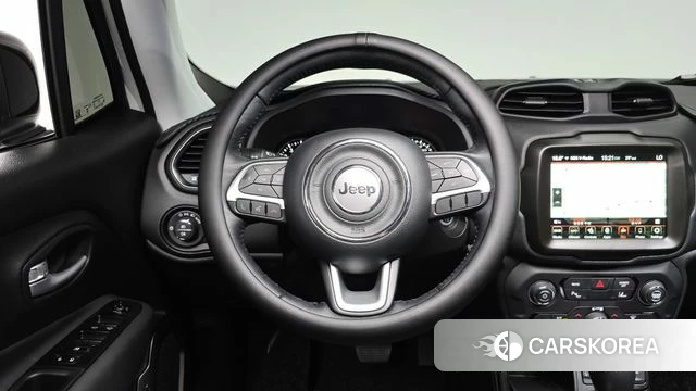Jeep Renegade 2023 Белый из Кореи, фото 3