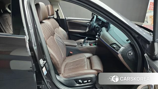 BMW 5 Series (G30) 2020 Серый из Кореи, фото 3