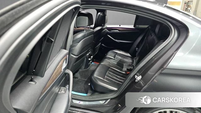 BMW 5 Series (G30) 2018 Серый из Кореи, фото 3