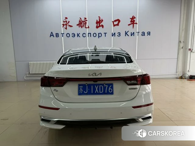 Kia K3 2023 Белый из Китая, фото 3