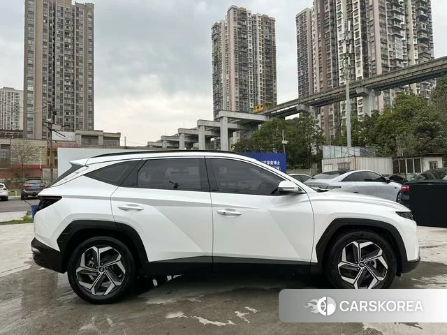 Hyundai Tucson 2022 Белый из Китая, фото 3