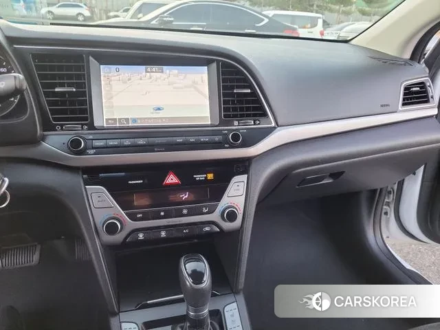 Hyundai Avante AD 2018 Белый из Кореи, фото 3