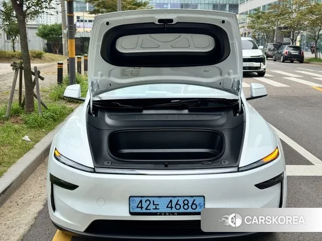 Tesla Model Y 2025 Белый из Кореи, фото 3