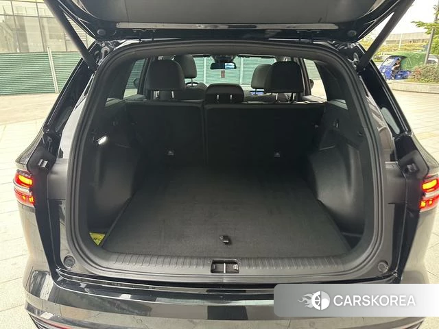 Geely Automobile Xingyue L 2025 Черный из Китая, фото 3