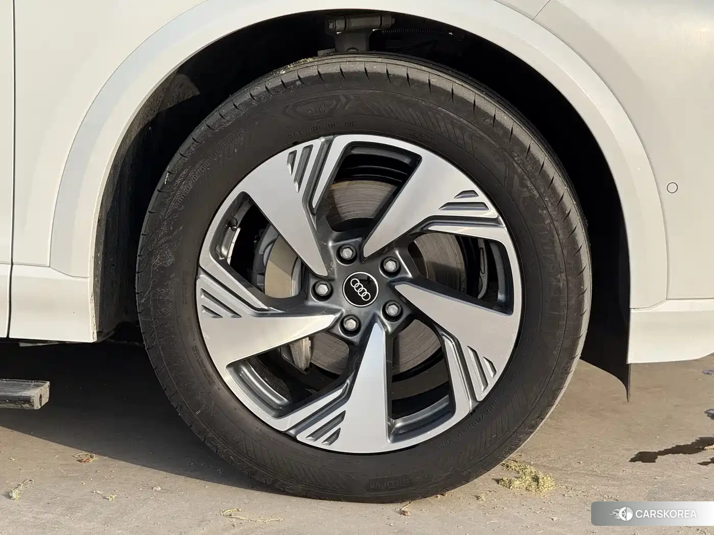 Audi Q6L 2025 Белый из Китая, фото 4