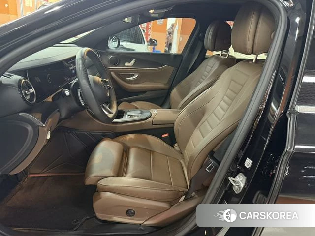 Mercedes-Benz E-class 2023 Черный из Китая, фото 3