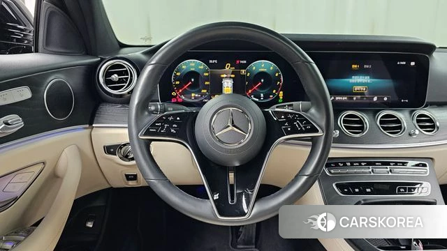 Mercedes-Benz E-Class W213 2023 Черный из Кореи, фото 3