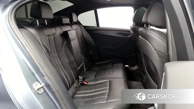 BMW 5 Series (G30) 2018 Серый из Кореи, фото 3