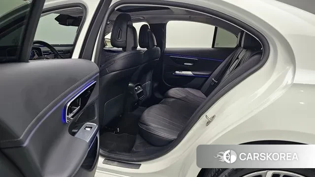 Mercedes-Benz E-Class W214 2024 Белый из Кореи, фото 3