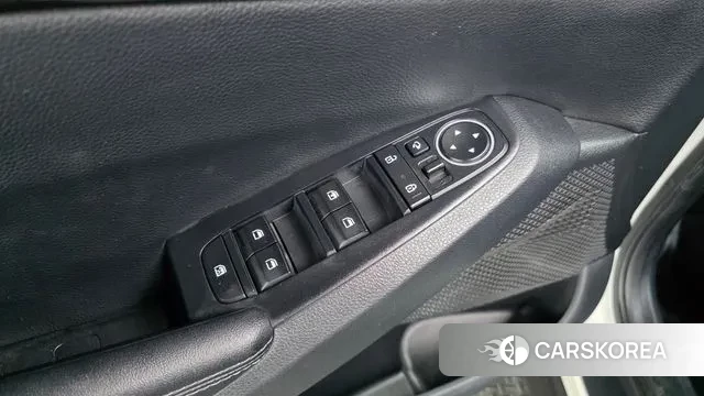 Kia Seltos 2022 Белый из Кореи, фото 3