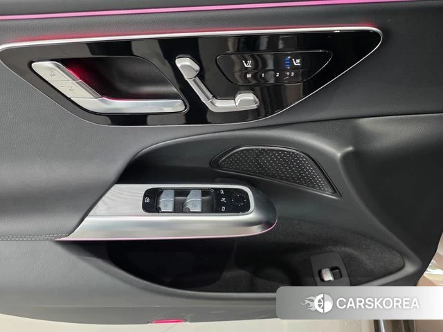 Mercedes-Benz E-Class W214 2025 Коричневый из Кореи, фото 3