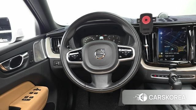 Volvo XC60 second Generation 2020 Белый из Кореи, фото 3