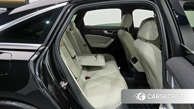 Audi A6 (C8) 2023 Черный из Кореи, фото 3