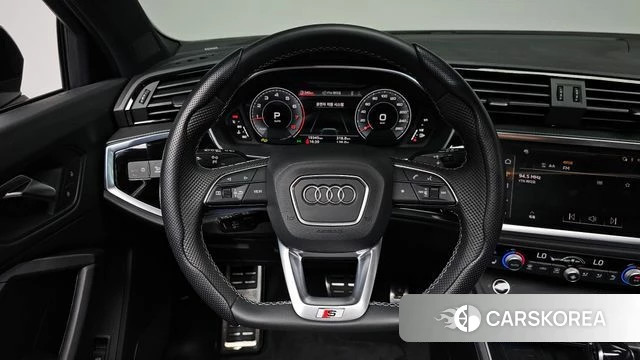 Audi Q3 (F3) 2025 Черный из Кореи, фото 3